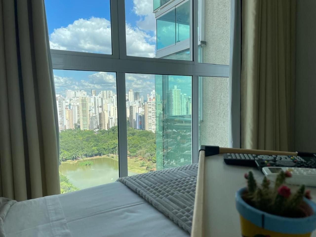 Moderno Flat Com Vista Para O Parque Vaca Brava Goiânia Exteriör bild
