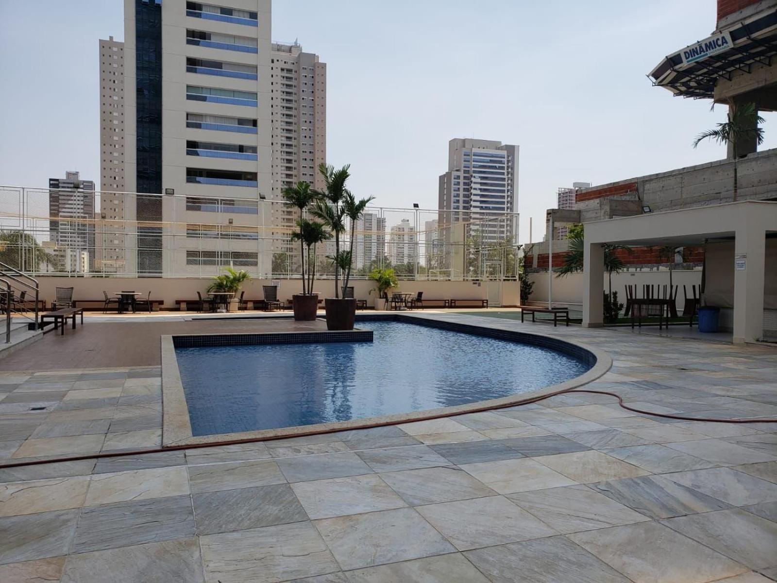 Moderno Flat Com Vista Para O Parque Vaca Brava Goiânia Exteriör bild